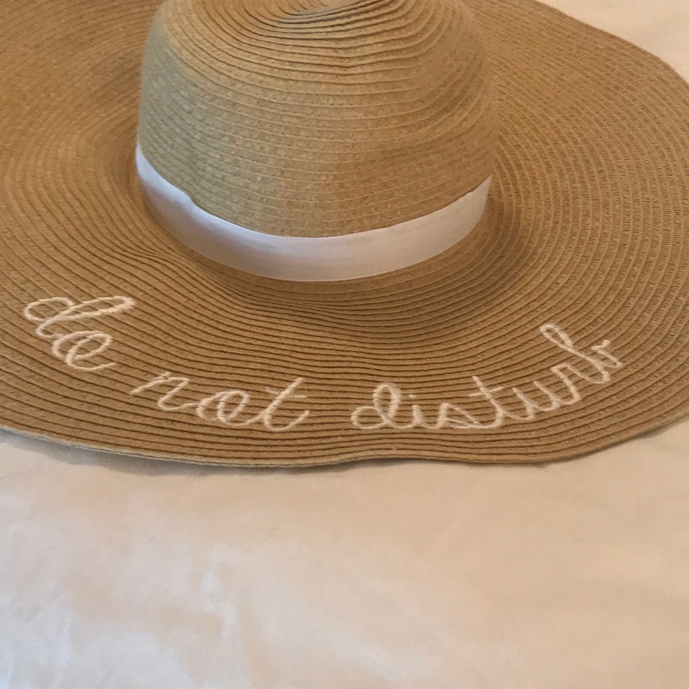 Sunhat - Picture 2 of 4